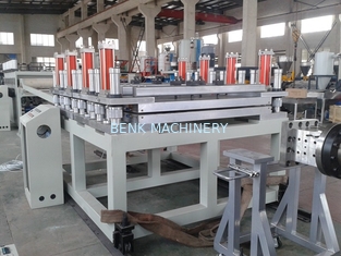 WPC PVC Foam Board Extrusion Line , 5 - 25mm Thickness Wood Plastic Composite Machine