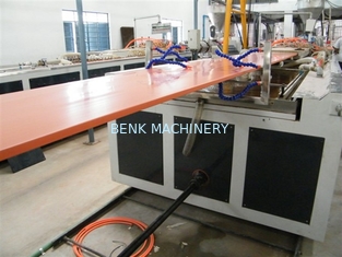 800 - 1000mm Wide Plastic Pvc Door Panel Extrusion Making Machine 600KG/H Capacity