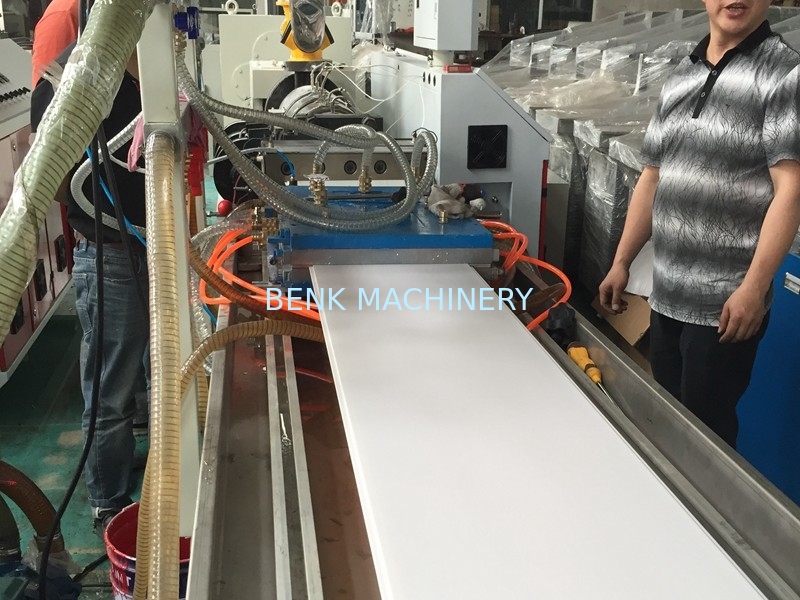 Hot Stamping Printing PVC Profile Extrusion Line Machine , PVC Door Manufacturing Machine